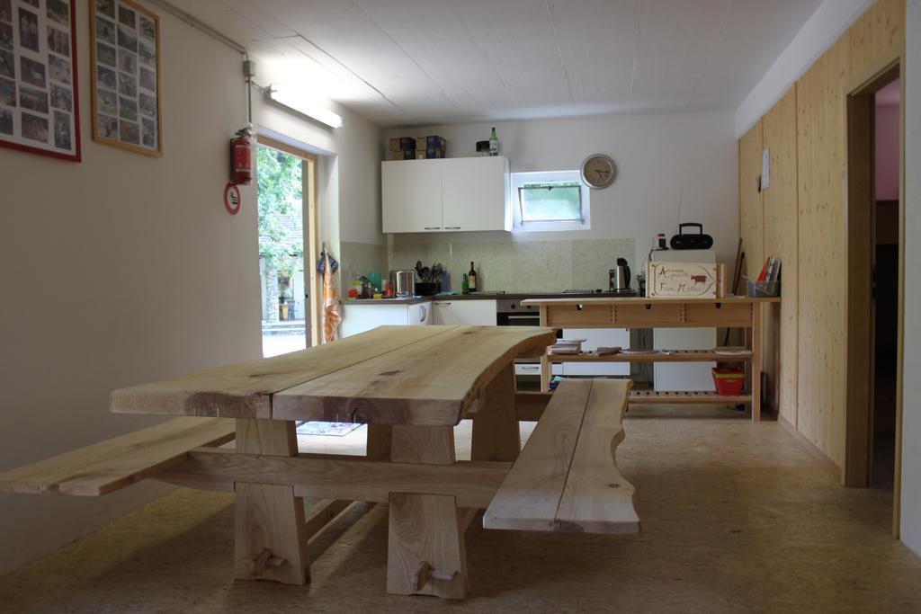 Agriturismo Mattei - Dormitorio Peccia Luaran gambar